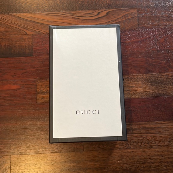 Gucci Sneakers Size 36 (fits women 7 1/2) - Picture 4 of 9